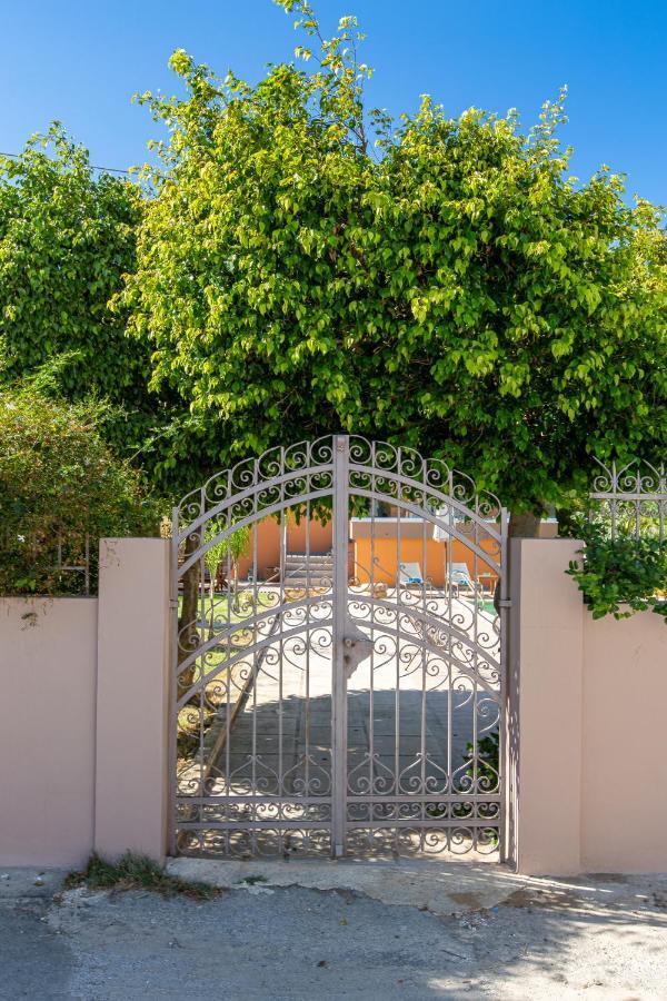 Villa Rea'S Sea House Kato Galatas Exterior foto