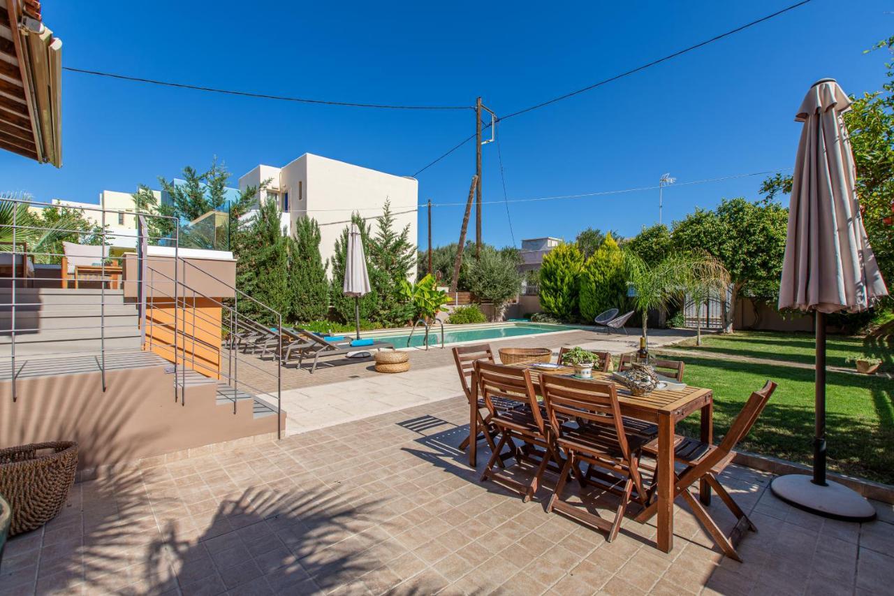 Villa Rea'S Sea House Kato Galatas Exterior foto